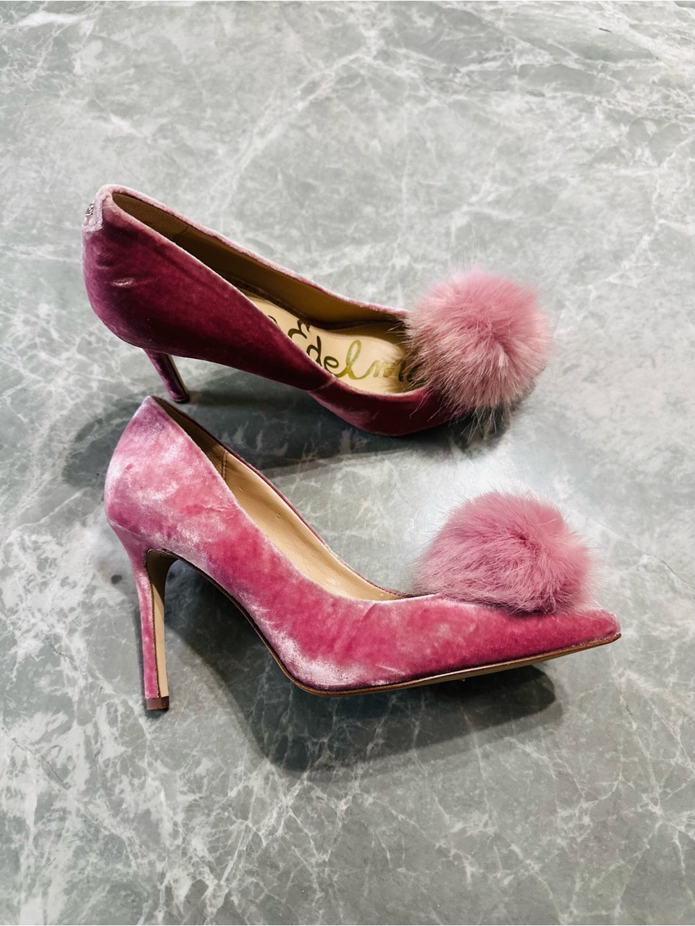 Sam Edelman Velvet Plush Pink Heels Ladies Shoes SZ 6 90’s Pom Pom $120
